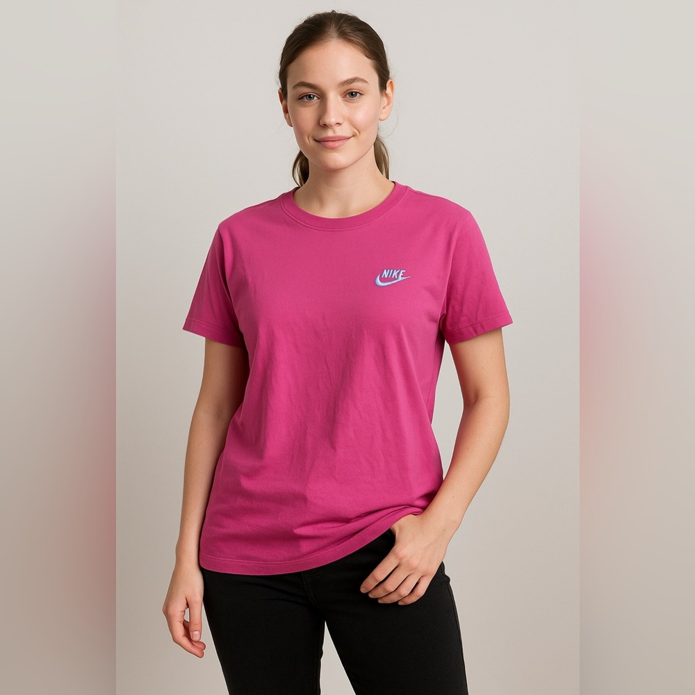 💗5 for $25💗 Nike Pink Short Sleeve Tee